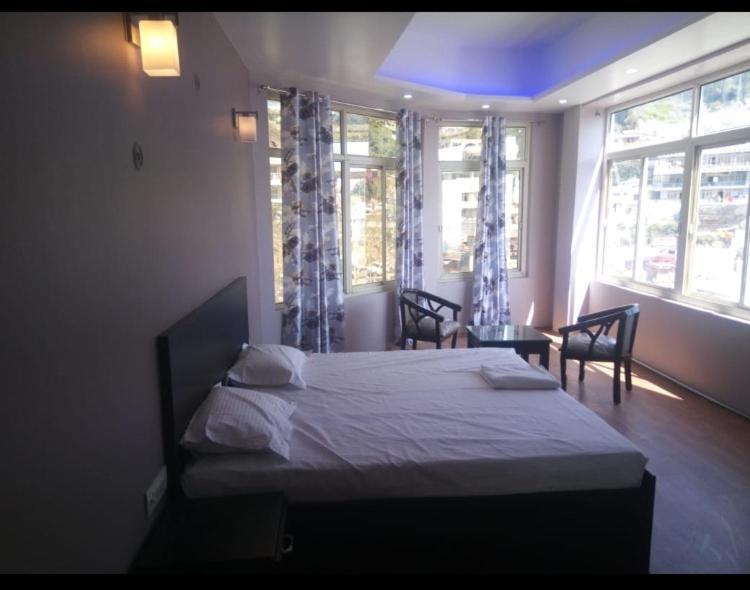 Hotel-78 Pithoragarh Экстерьер фото